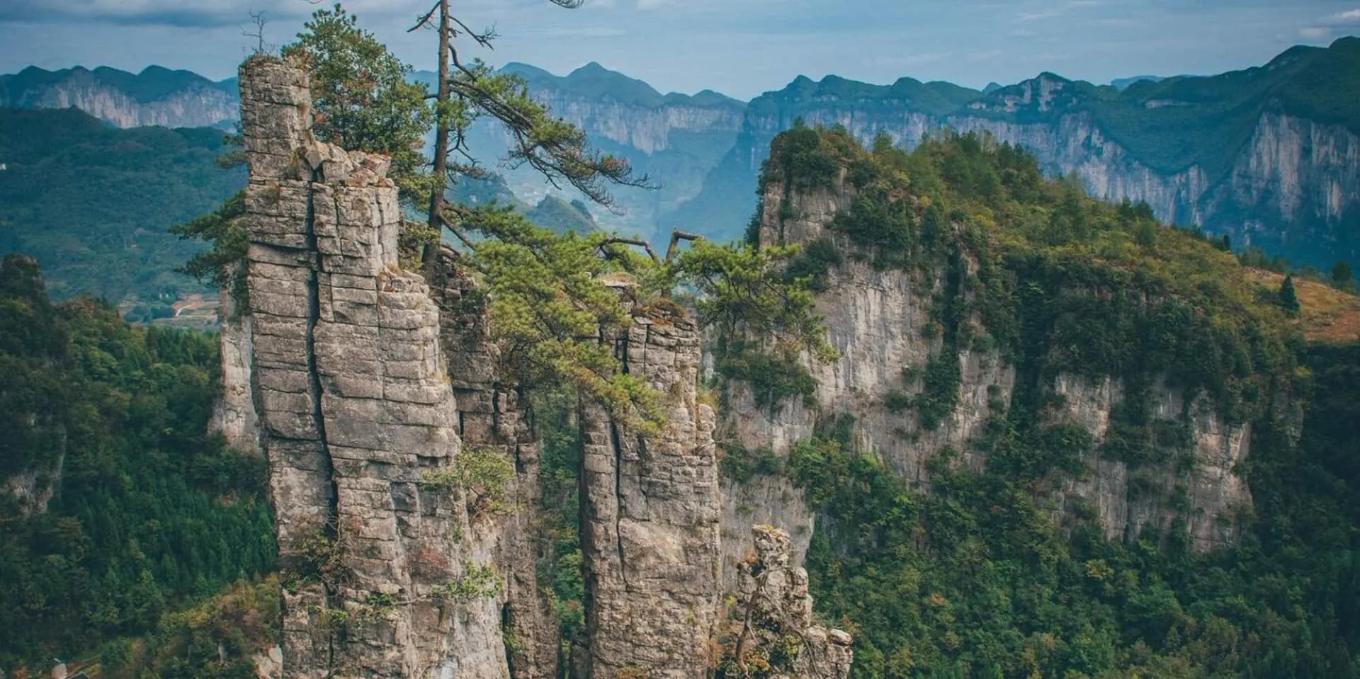 【鄂西秘境】恩施大峽谷・武當金頂・詩畫小三峽・雲龍河地縫|文化考察交流團、無購物