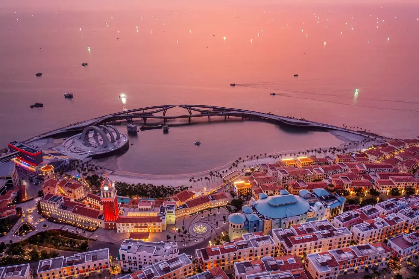 【富國島】海陸空全覽輕奢假期・南北島雙樂園・跳島秘境・親吻橋海洋之吻・全程五星|無購物、無自理餐